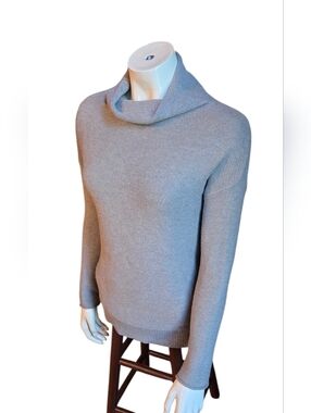 Size Extra Small Women's Old Navy Sweater